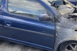 Vitre avant droit TOYOTA YARIS 1