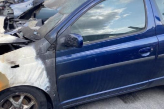 Vitre avant droit TOYOTA YARIS 1