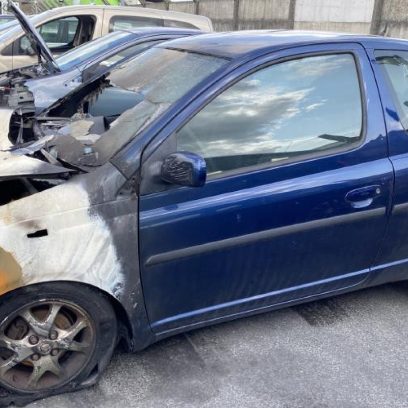 Vitre avant droit TOYOTA YARIS 1 Photo n°11