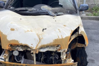 Vitre avant droit TOYOTA YARIS 1