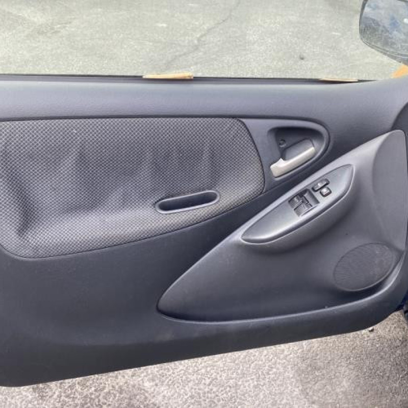 Vitre avant droit TOYOTA YARIS 1 Photo n°13
