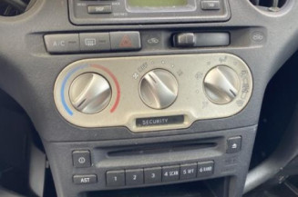 Vitre avant droit TOYOTA YARIS 1