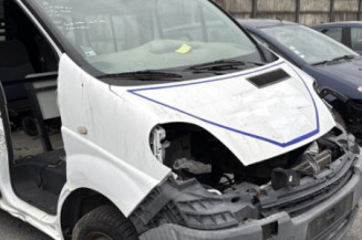 Vitre avant gauche RENAULT TRAFIC 2