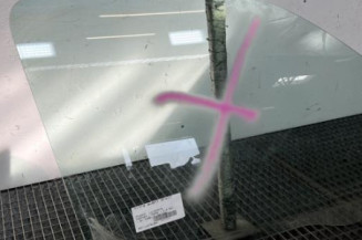 Vitre avant droit PEUGEOT PARTNER 1