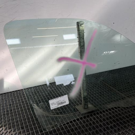 Vitre avant droit PEUGEOT PARTNER 1