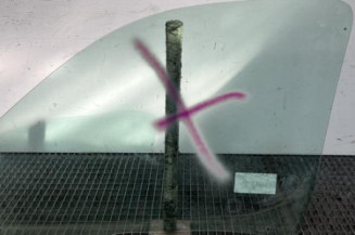 Vitre avant droit PEUGEOT PARTNER 1