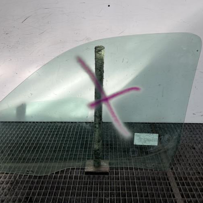 Vitre avant droit PEUGEOT PARTNER 1 Photo n°4