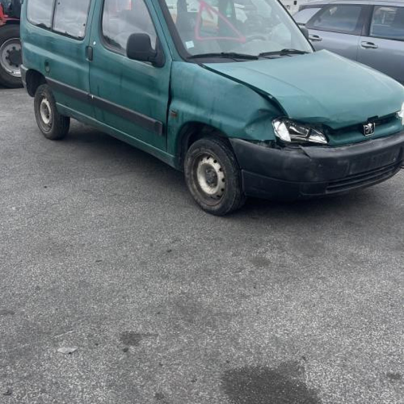 Vitre avant droit PEUGEOT PARTNER 1 Photo n°6