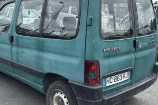 Vitre avant gauche PEUGEOT PARTNER 1
