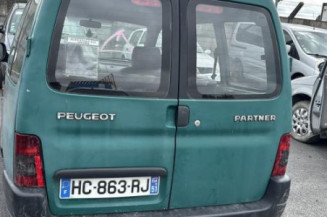 Vitre avant gauche PEUGEOT PARTNER 1