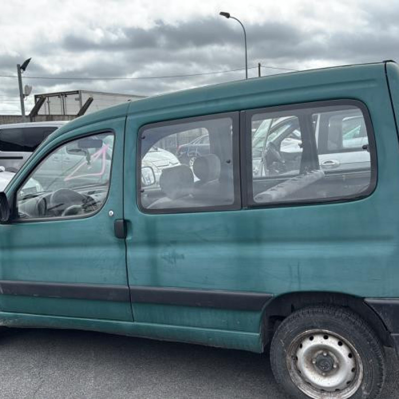 Vitre avant gauche PEUGEOT PARTNER 1 Photo n°19