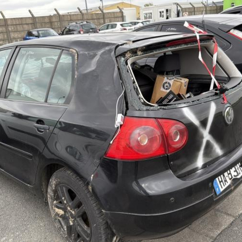 Vitre avant gauche VOLKSWAGEN GOLF 5 Photo n°8