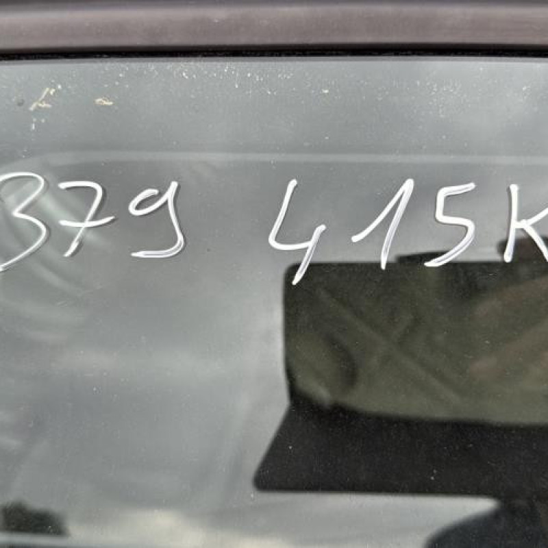 Vitre avant gauche VOLKSWAGEN GOLF 5 Photo n°9