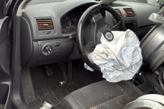 Vitre avant gauche VOLKSWAGEN GOLF 5