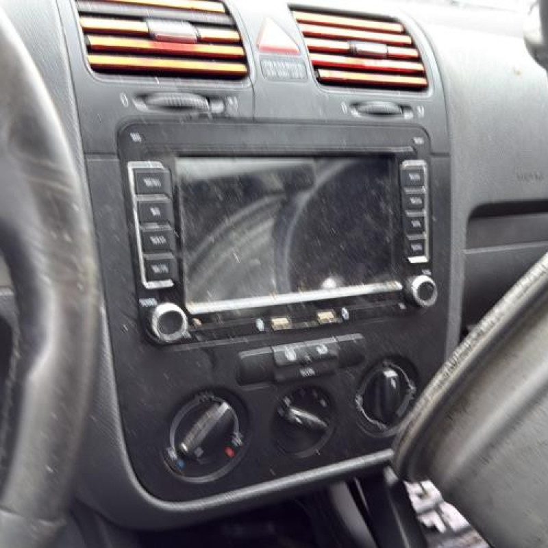 Vitre avant gauche VOLKSWAGEN GOLF 5 Photo n°13