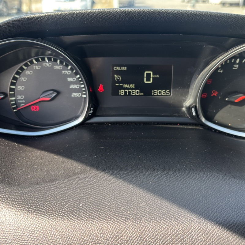 PEUGEOT 308 2 PHASE 1 1.6 BLUE HDI - 8V TURBO Photo n°21