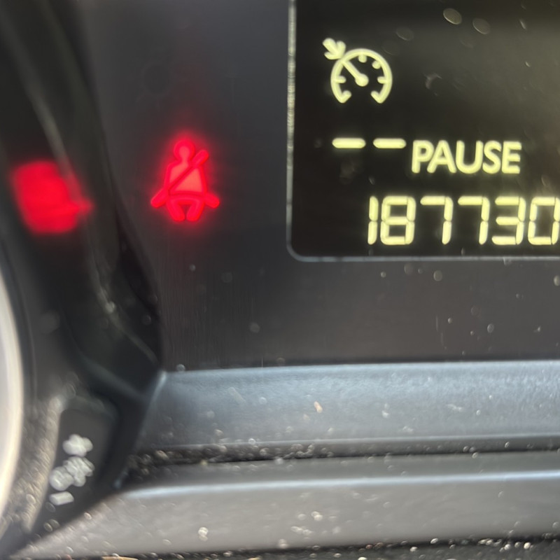 PEUGEOT 308 2 PHASE 1 1.6 BLUE HDI - 8V TURBO Photo n°22