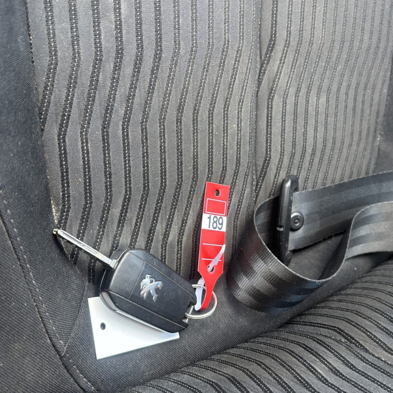 PEUGEOT 308 2 PHASE 1 1.6 BLUE HDI - 8V TURBO Photo n°23