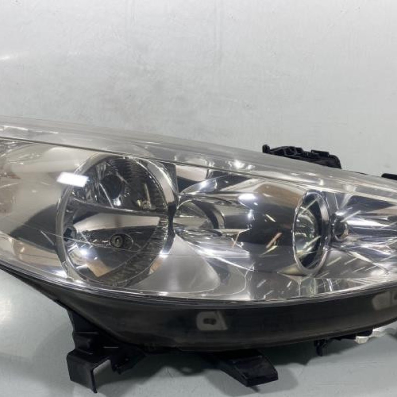 Optique avant principal droit (feux)(phare) PEUGEOT 207 Photo n°1