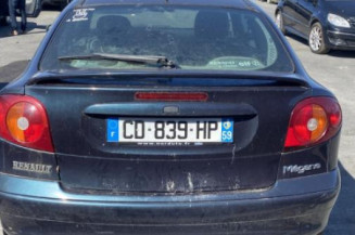 Aile avant droit RENAULT MEGANE 1