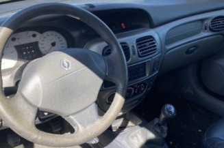 Aile avant droit RENAULT MEGANE 1