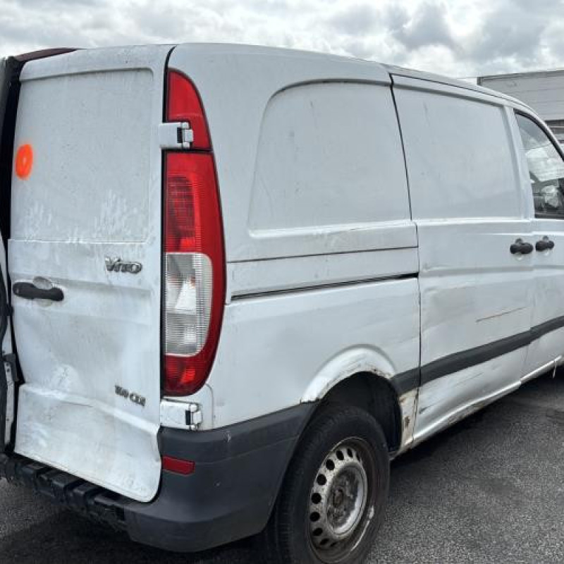 Aile avant droit MERCEDES VITO 639 Photo n°7