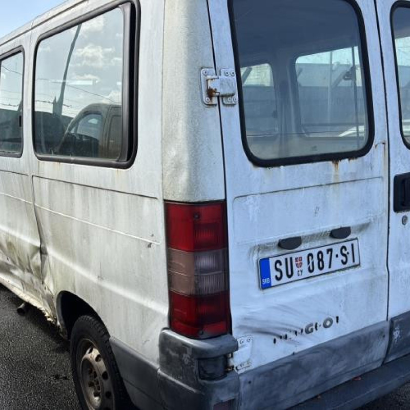 Calandre PEUGEOT BOXER 2 Photo n°8