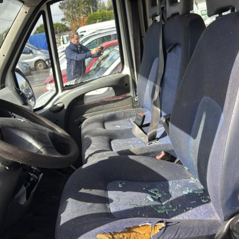 Calandre PEUGEOT BOXER 2 Photo n°14