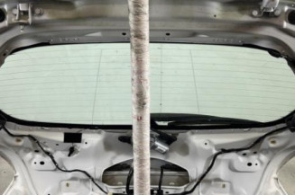 Malle/Hayon arriere PEUGEOT 208 1
