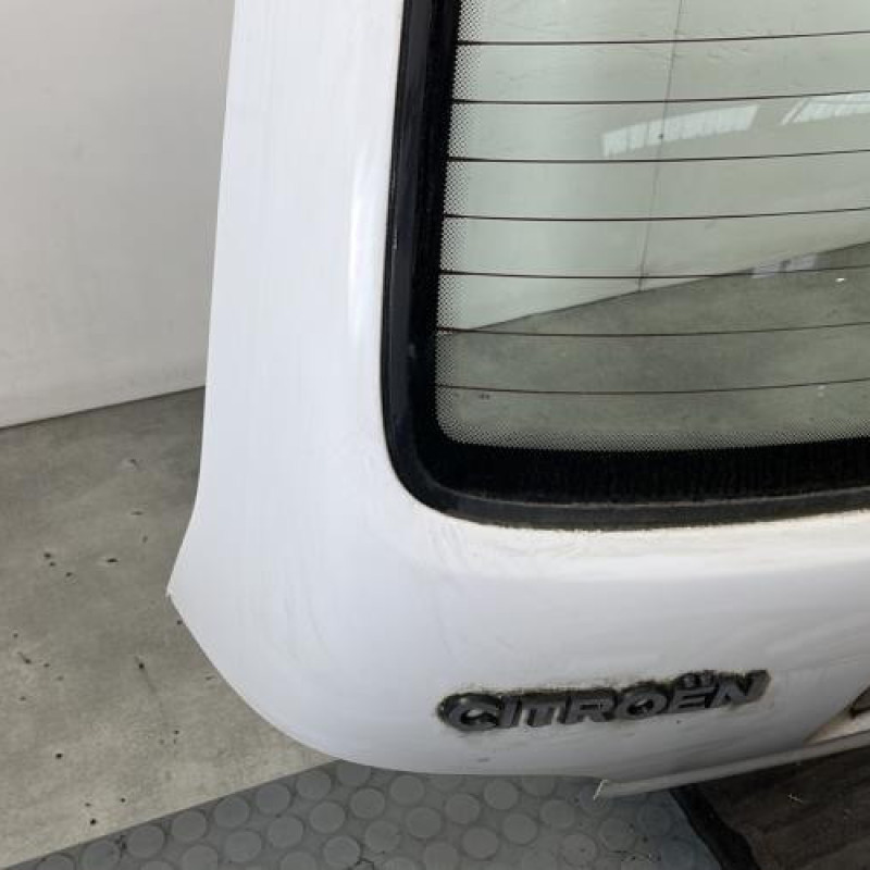 Malle/Hayon arriere CITROEN SAXO Photo n°5