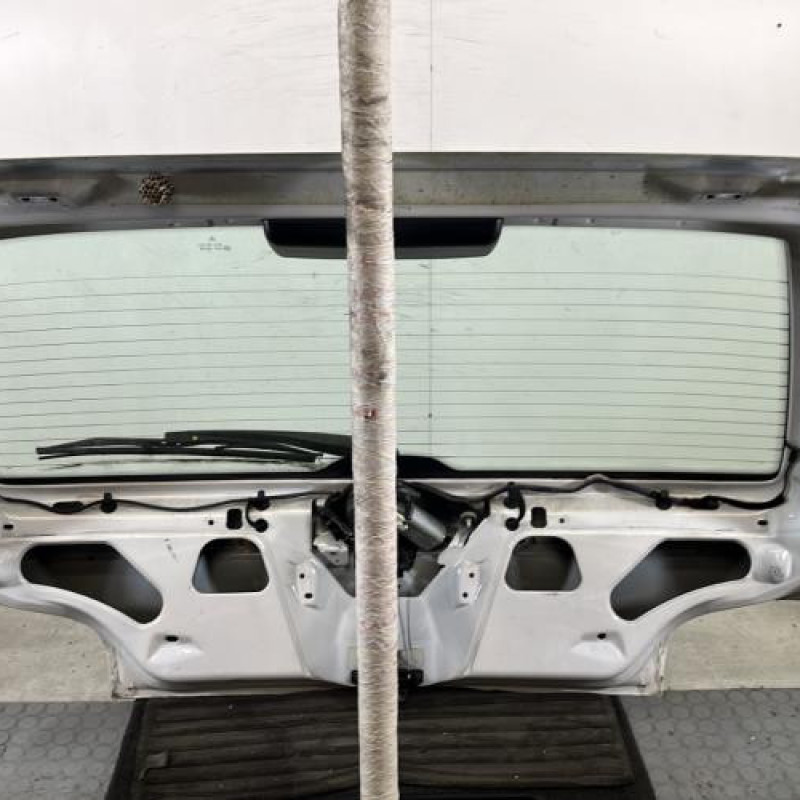 Malle/Hayon arriere CITROEN SAXO Photo n°13