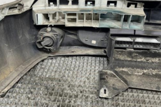 Pare choc avant RENAULT MEGANE 1