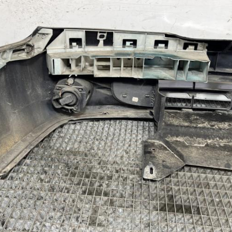 Pare choc avant RENAULT MEGANE 1 Photo n°5