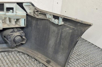 Pare choc avant RENAULT MEGANE 1