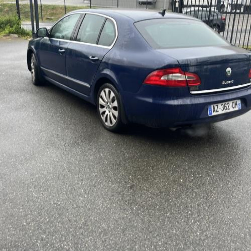 Amortisseur avant gauche SKODA SUPERB 2 Photo n°4