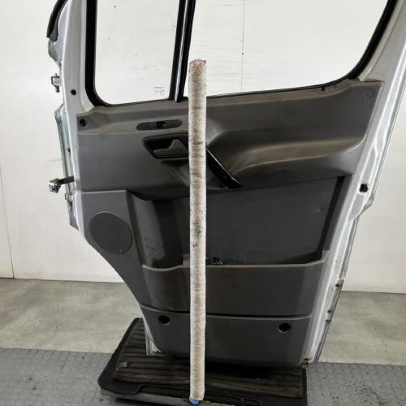 Porte avant droit MERCEDES SPRINTER 3 Photo n°8