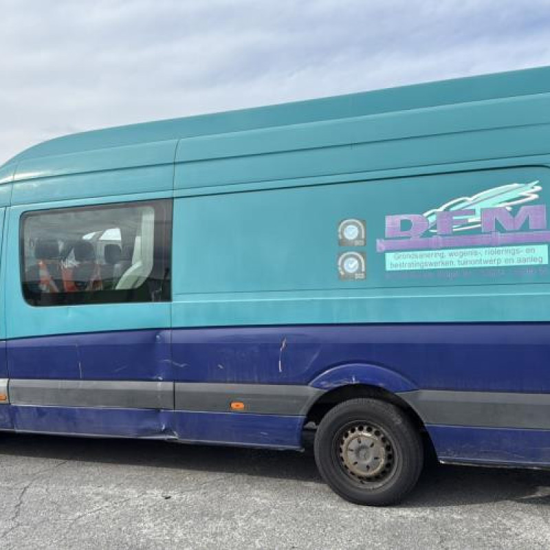 Porte avant droit MERCEDES SPRINTER 3 Photo n°14