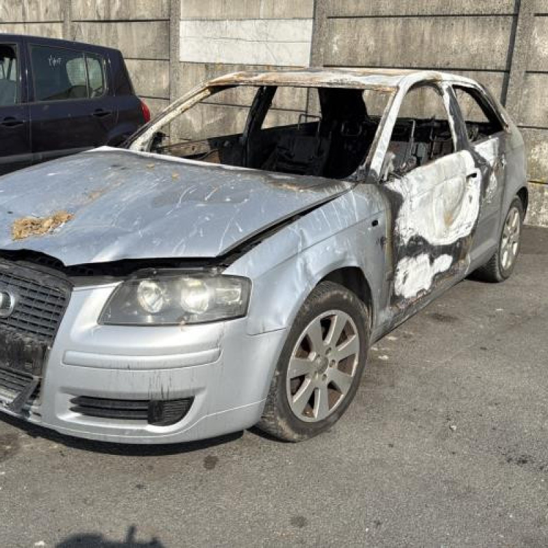 Renfort pare choc arriere (traverse) AUDI A3 2 Photo n°10