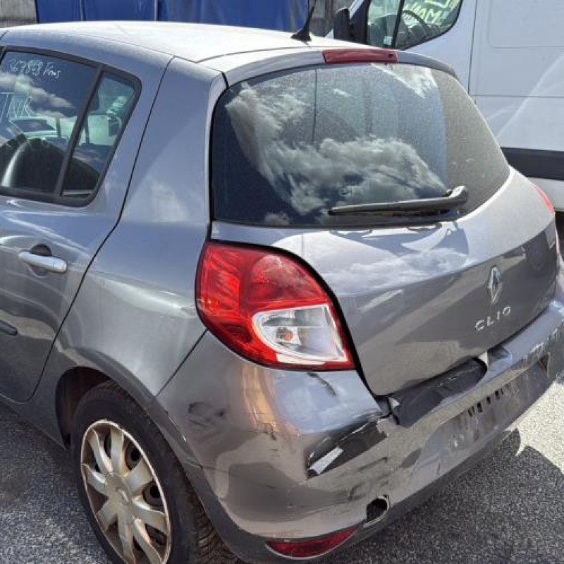 Renfort pare choc avant (traverse) RENAULT CLIO 3 Photo n°11