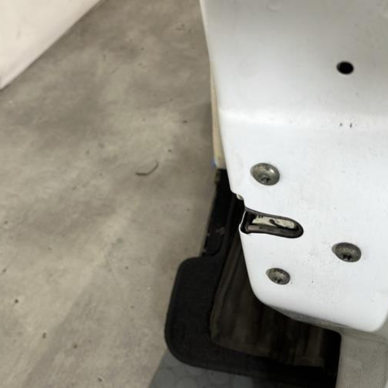 Porte avant droit OPEL CORSA D Photo n°3