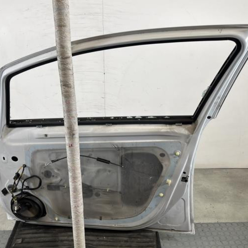 Porte avant droit OPEL CORSA D Photo n°6