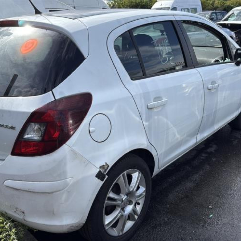 Porte avant droit OPEL CORSA D Photo n°9