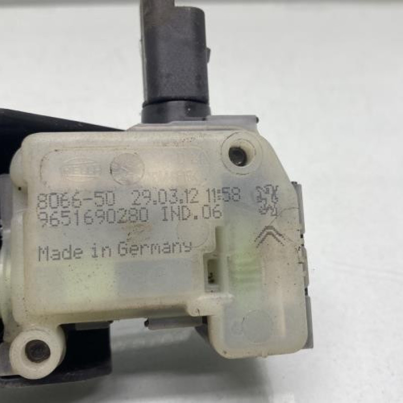 Actionneur verrou trappe d'essence PEUGEOT 508 1 SW Photo n°4