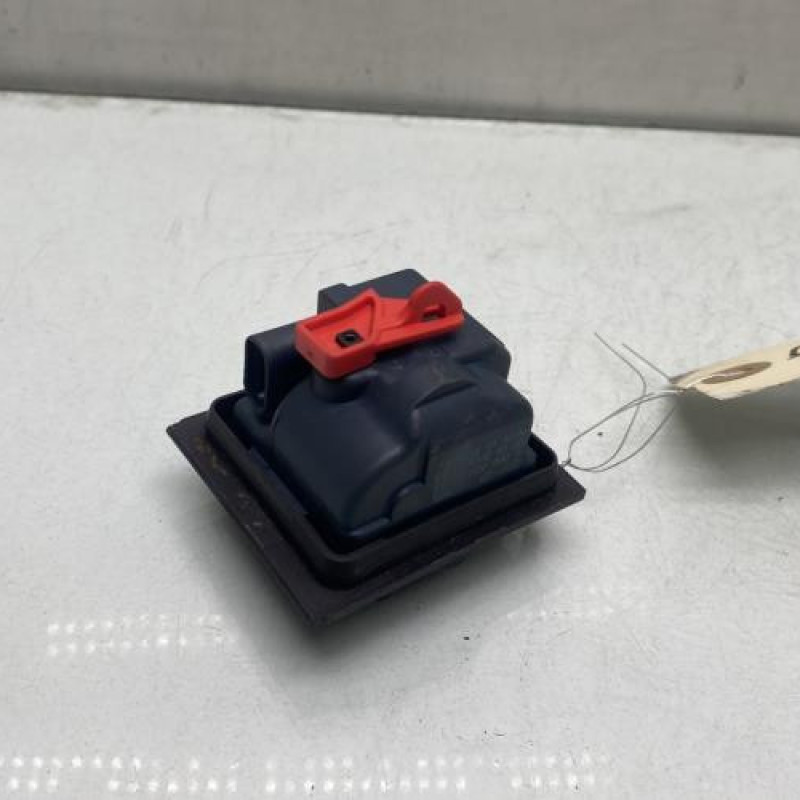 Actionneur verrou trappe d'essence MERCEDES CLASSE A 176 Photo n°3