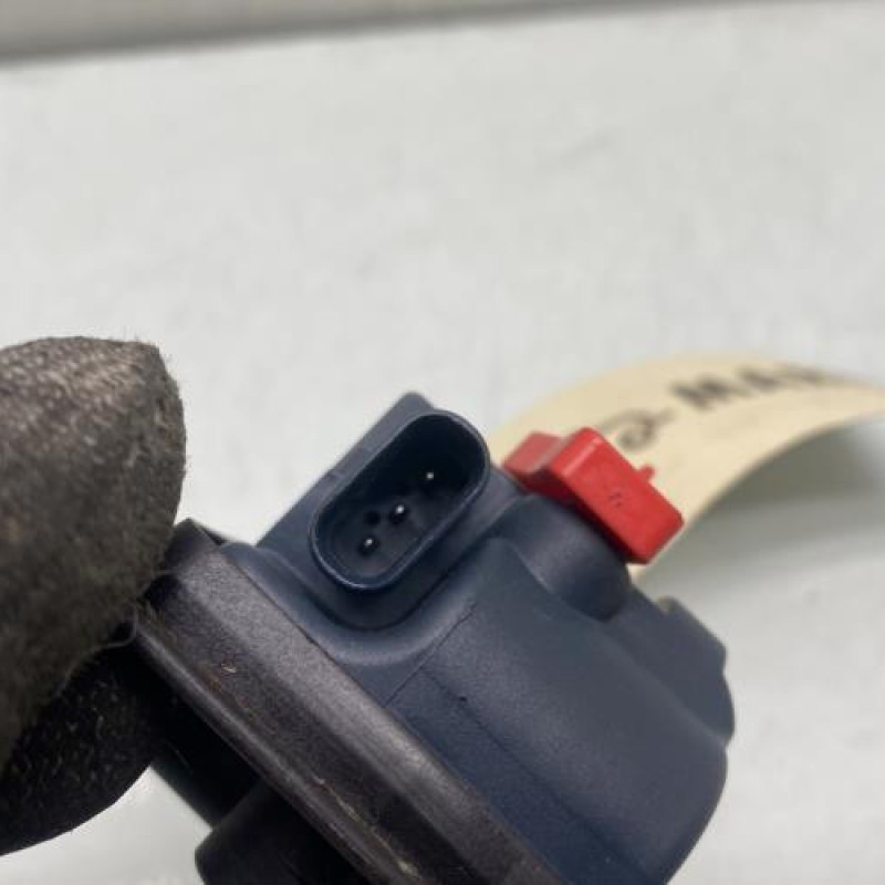 Actionneur verrou trappe d'essence MERCEDES CLASSE A 176 Photo n°4