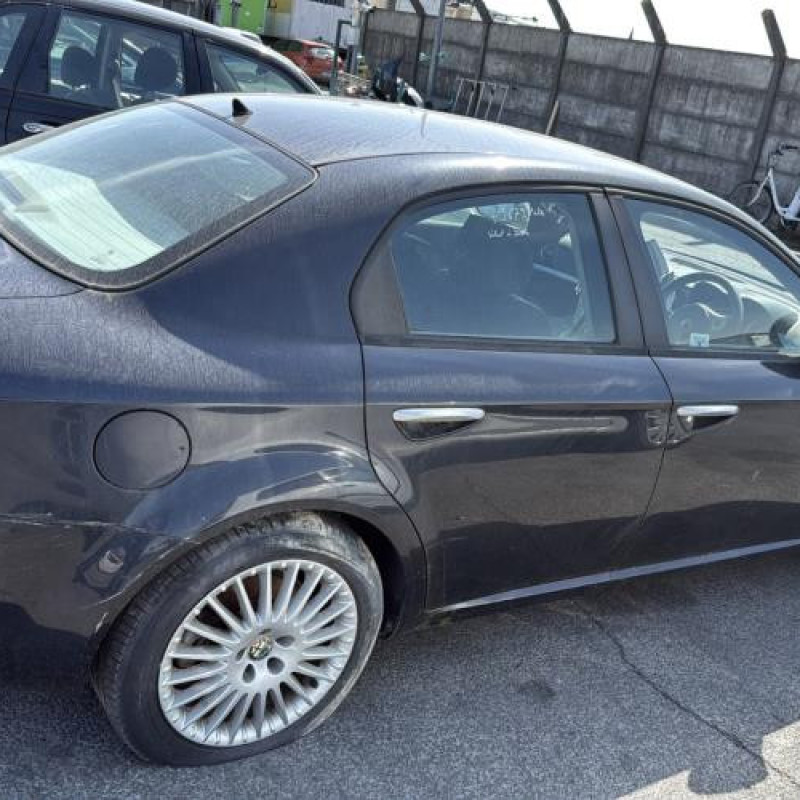 Feu arriere principal gauche (feux) ALFA ROMEO 159 Photo n°9