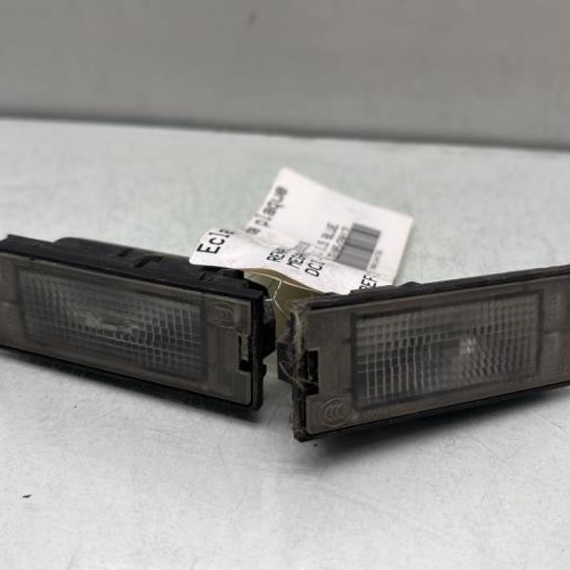 Eclairage de plaque RENAULT MEGANE 4 Photo n°1