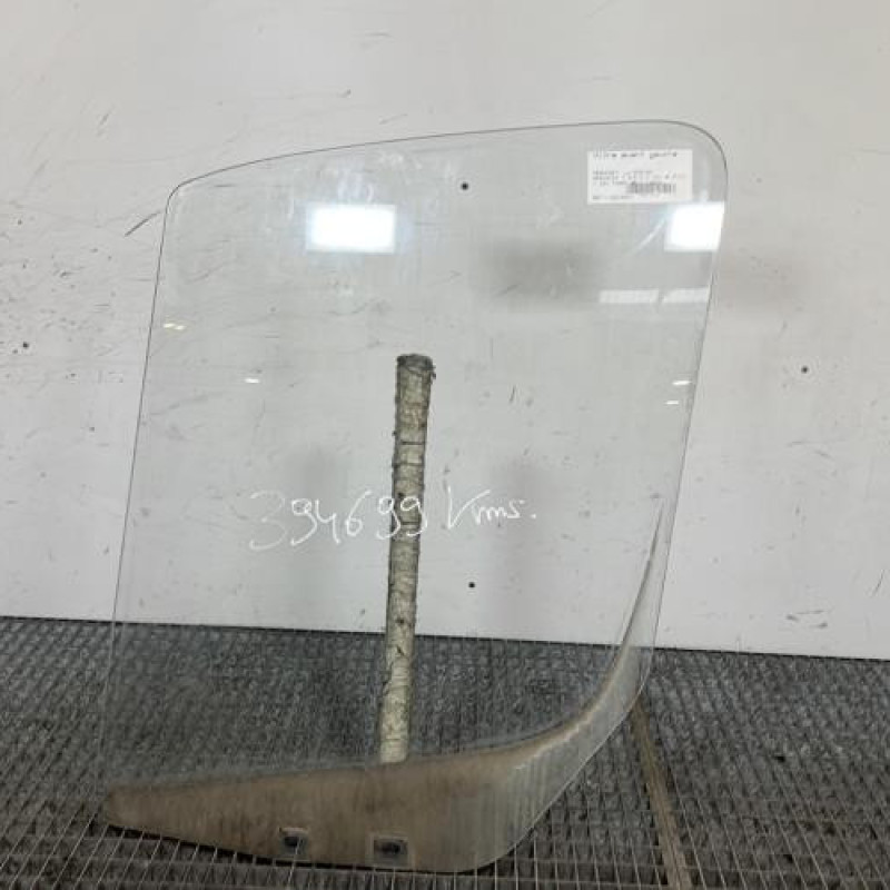 Vitre avant gauche MERCEDES SPRINTER 3 Photo n°1