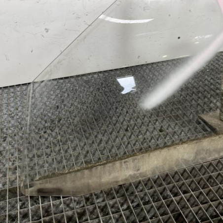 Vitre avant gauche RENAULT CLIO 1