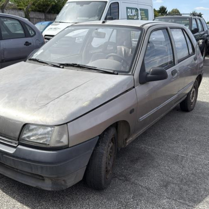 Vitre avant gauche RENAULT CLIO 1 Photo n°5